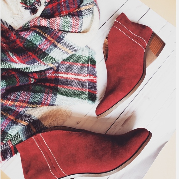 Shoes - 🚨LAST PAIR//The Cheyenne// Brick red bootie